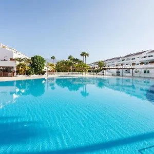 home2book-cozy-apartment-costa-del-silencio-pool.tenerifehoteles.net/