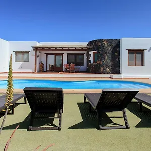 casa-mina-la-oliva.hotelsfuerteventura.org/